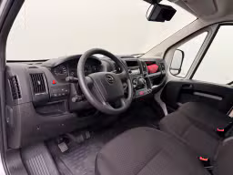 Opel Movano 2.3CDTi 140PK Bakwagen+Laadlift+Trekhaak | 63.608 km | 2023 | 140 pk