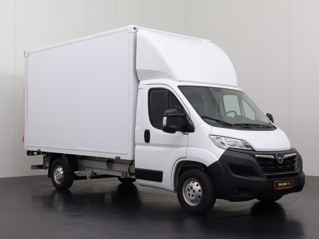 Opel Movano 140PK Bakwagen+Laadklep | 61.649 km | 2024 | 140 pk