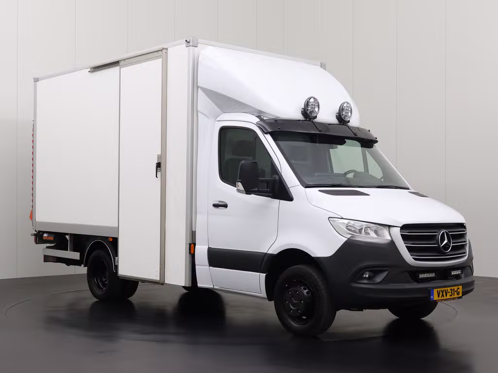 Mercedes-Benz Sprinter 519CDI Automaat Bakwagen+Laadklep | Speciaalbouw | 32.264 km | 2023 | 190 pk