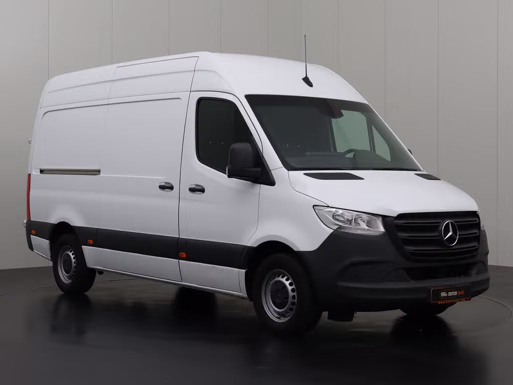 Mercedes-Benz Sprinter 319CDi Automaat L2H2 | 3500Kg Trekhaak | 143.369 km | 2022 | 190 pk