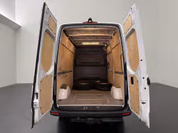 Mercedes-Benz Sprinter 319CDi Automaat L2H2 | 3500Kg Trekhaak | 143.369 km | 2022 | 190 pk