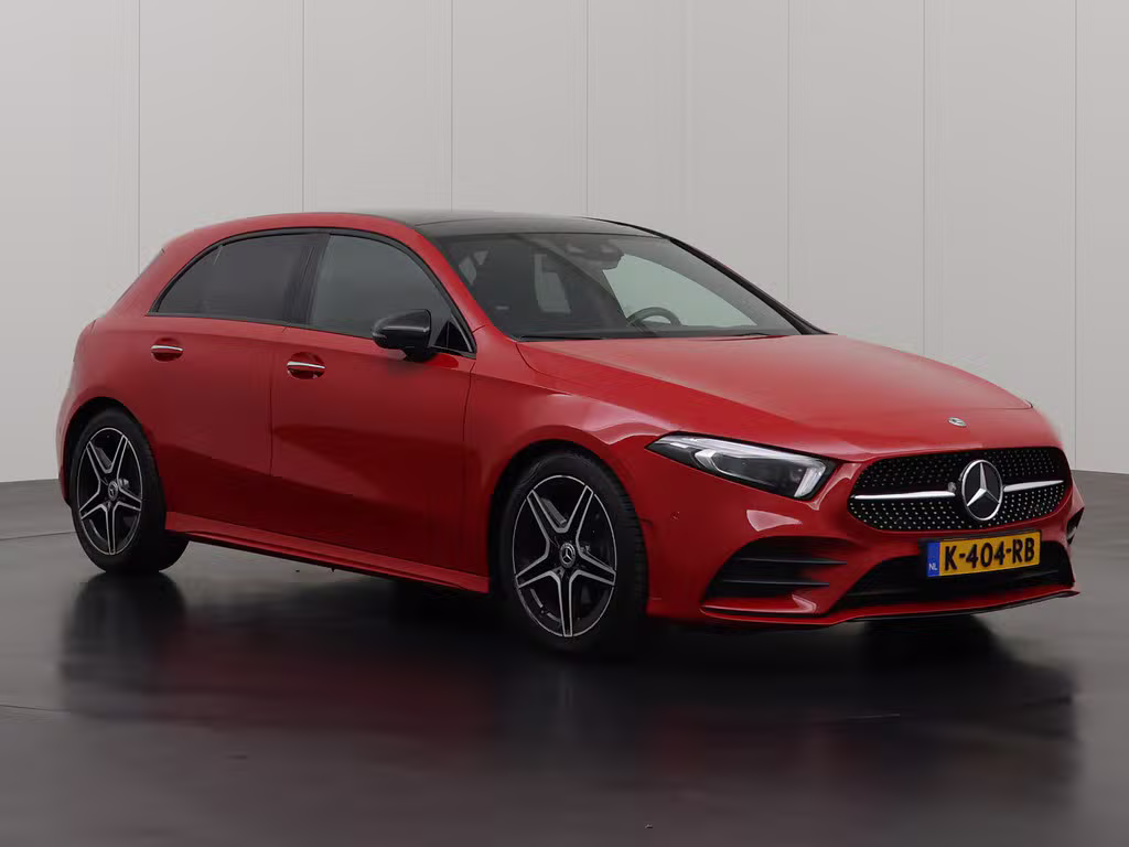 Mercedes-Benz A-Klasse 200 AMG | Panorama | Led | Augmented | Widescreen | 184.869 km | 2018 | 163 pk