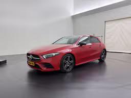 Mercedes-Benz A-Klasse 200 AMG | Panorama | Led | Augmented | Widescreen | 184.869 km | 2018 | 163 pk