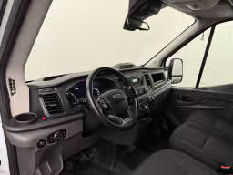 Ford Transit Bakwagen+Laadklep | 116.134 km | 2022 | 131 pk