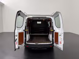 Ford Transit Custom 2.0TDCI L1H1 Imperiaal | Trekhaak | 138.450 km | 2018 | 105 pk
