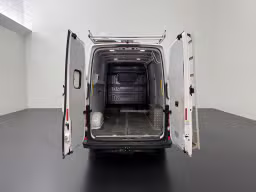 Volkswagen Crafter 2.0TDI 140PK L3H3 | Imperiaal | Trekhaak | 70.844 km | 2023 | 140 pk