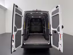 Volkswagen Crafter 2.0TDi 177PK Automaat L3H3 | 2xSchuifdeur | LED | 128.239 km | 2024 | 177 pk