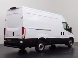 Iveco Daily 35S16 Hi-Matic Automaat L2H2 | 3500Kg Trekken | 68.172 km | 2024 | 156 pk