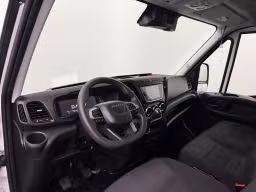 Iveco Daily 35C16 3.0L Bakwagen+Laadklep ( 2025 ) Fabrieksgarantie | 49.253 km | 2024 | 156 pk