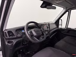 Iveco Daily 35C16 Bakwagen+Laadklep | 3500 Kg Trekhaak | 42.685 km | 2023 | 156 pk